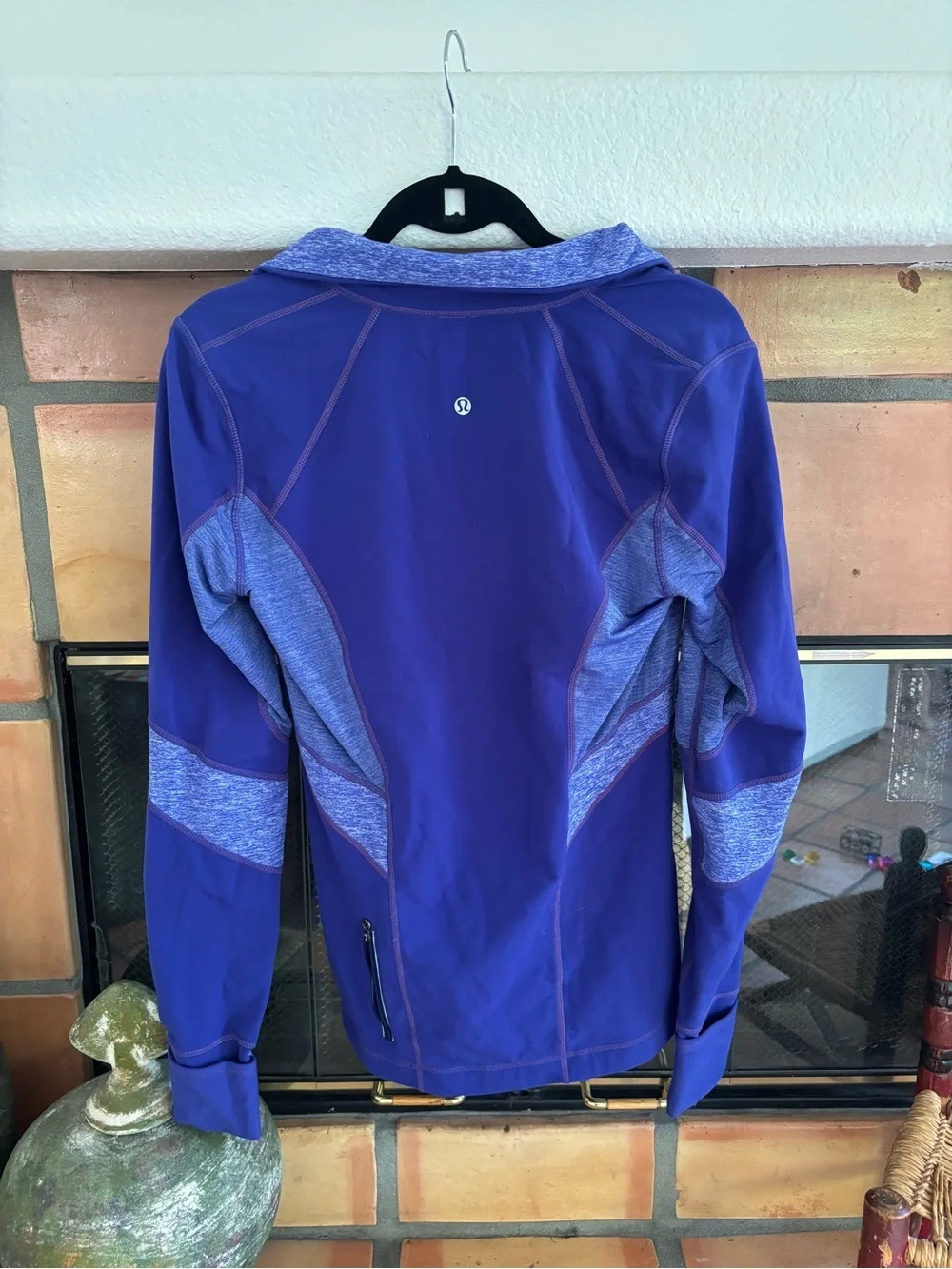 Lululemon run: Distance Pullover in deep blue size 10